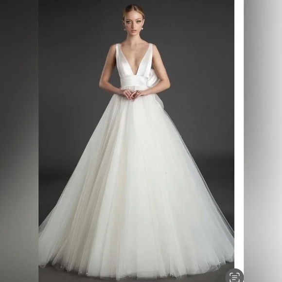 NWT Custom Pnina Tornai wedding gown - Picture 2 of 10